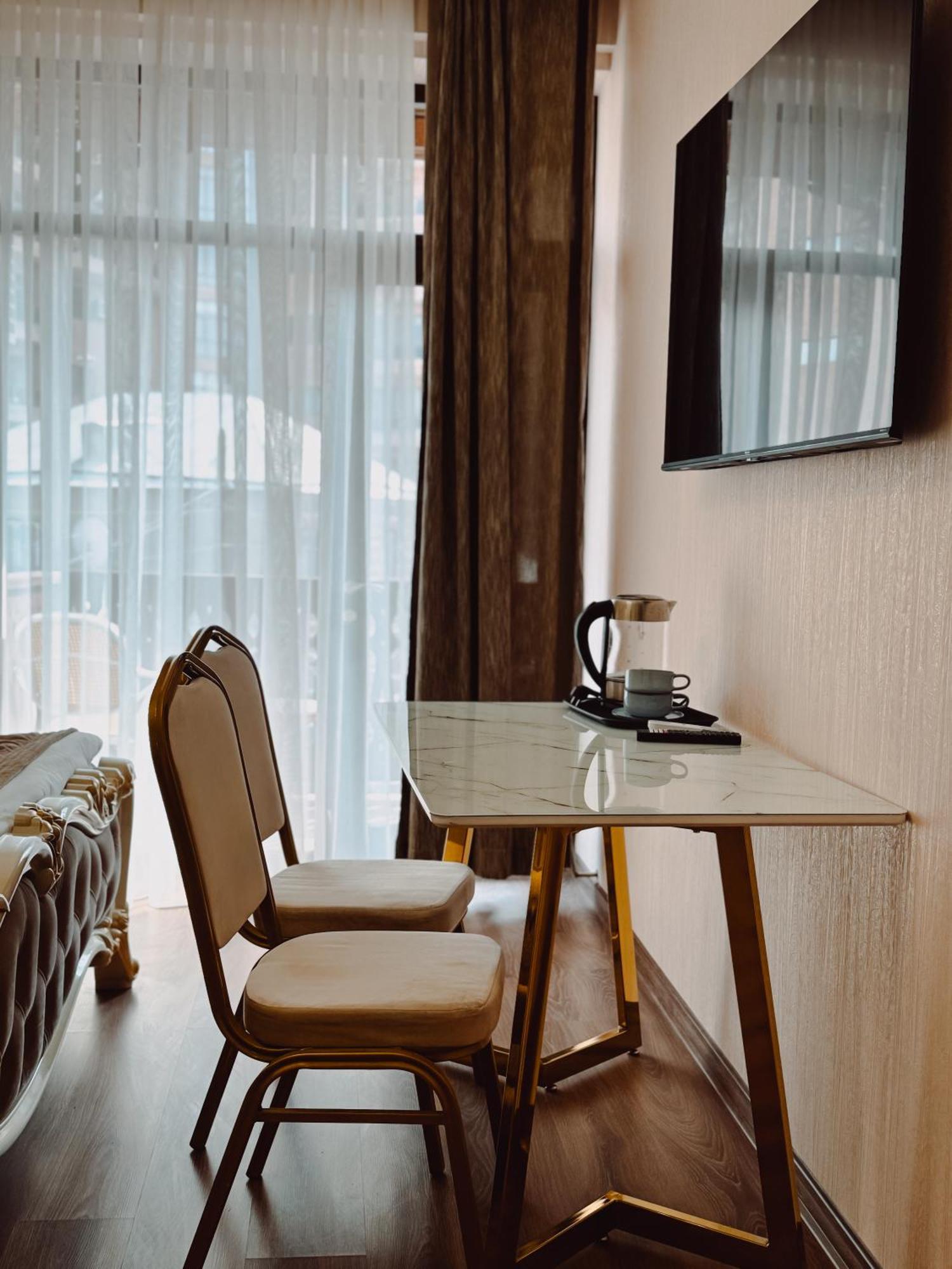 Armenia Hotel エレバン エクステリア 写真