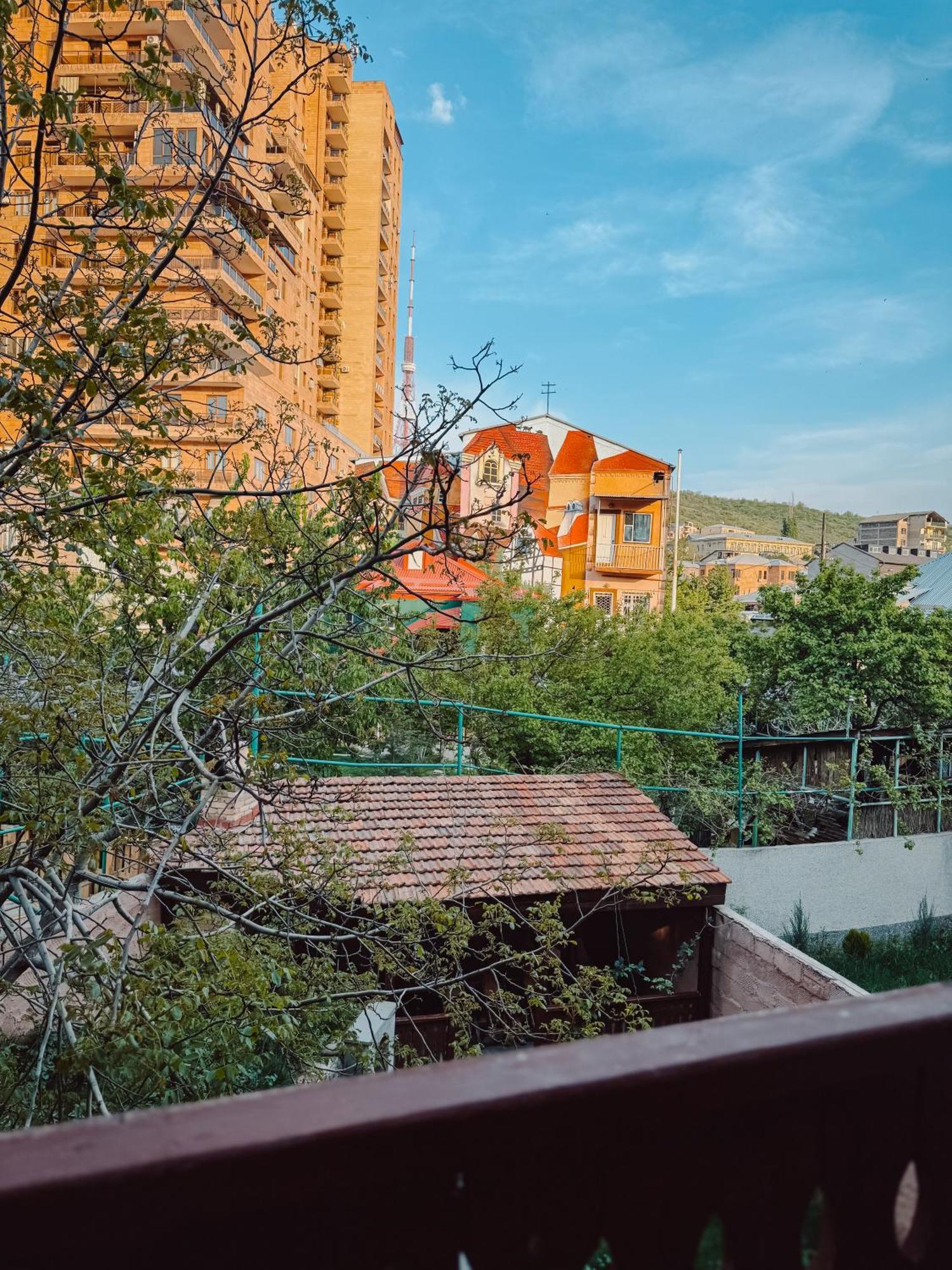 Armenia Hotel エレバン エクステリア 写真