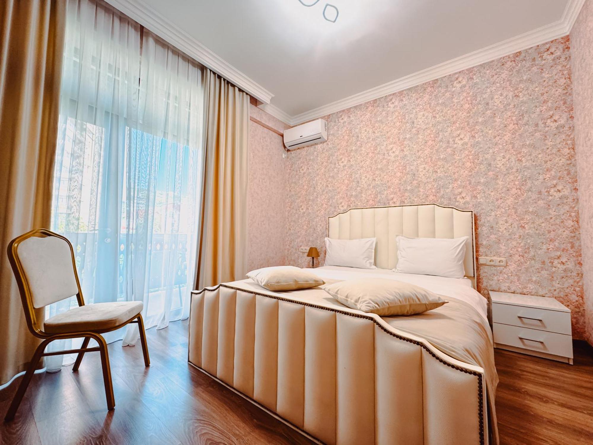 Armenia Hotel エレバン エクステリア 写真