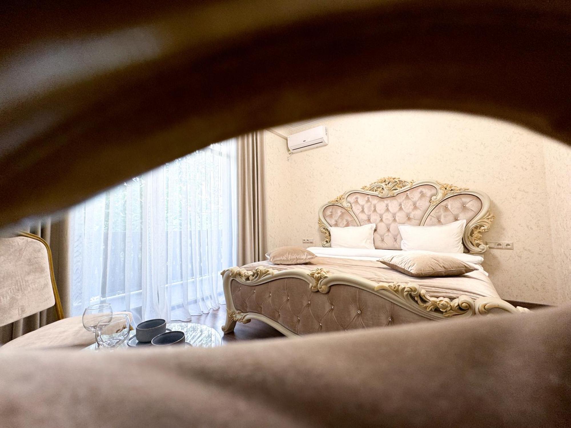 Armenia Hotel エレバン エクステリア 写真