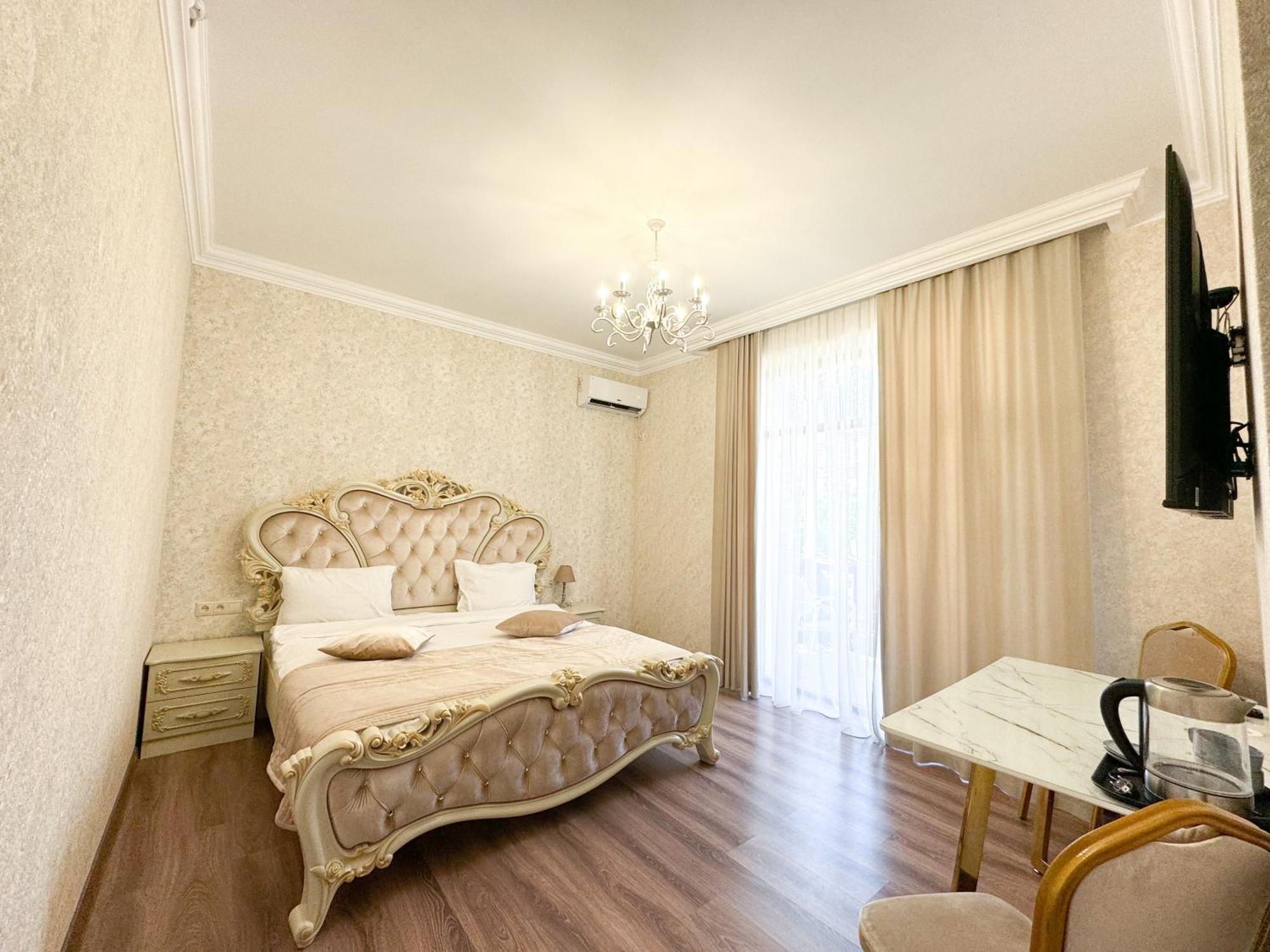 Armenia Hotel エレバン エクステリア 写真