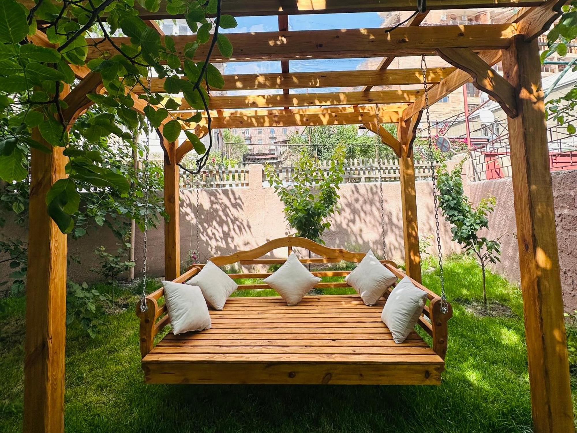 Armenia Hotel エレバン エクステリア 写真