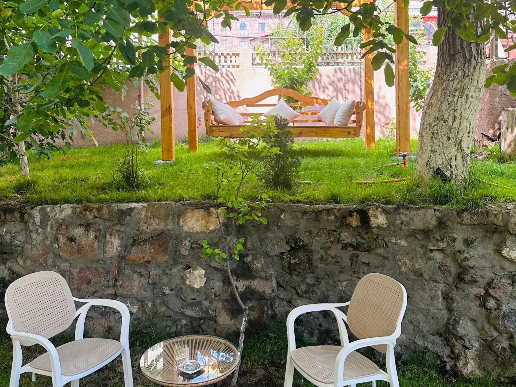 Armenia Hotel エレバン エクステリア 写真